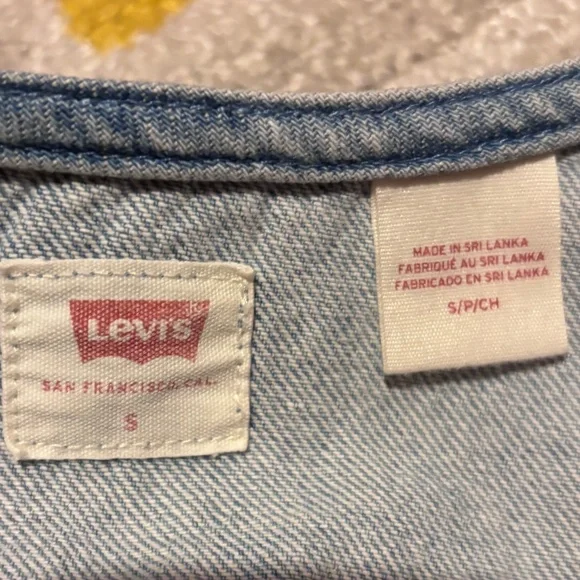 Levi’s denim vest - Picture 3 of 4